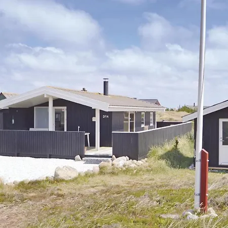 Vakantiehuis Three Bedroom Holiday In Hvide Sande Bjerregård