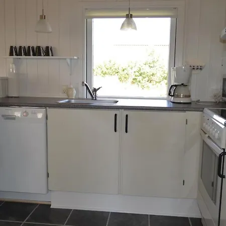 Three Bedroom Holiday In Hvide Sande *